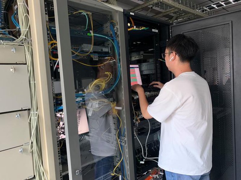 软件开发定制：抓住机遇开启数字转型